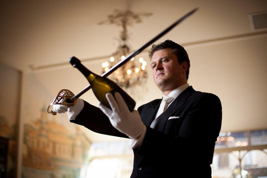 Sabrer le champagne